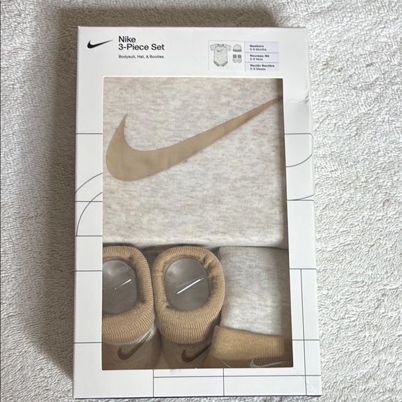 Nike Cream and Tan bodysuit, hat & booties - Picture 1 of 4
